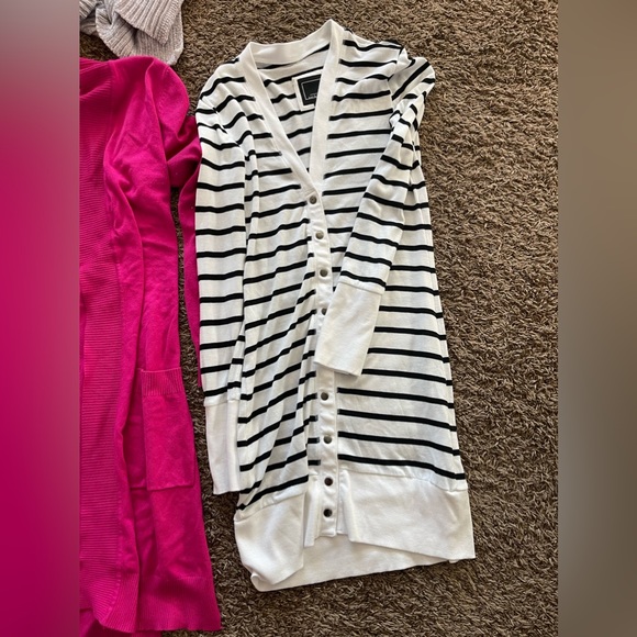 Women’s Cardigan Bundle (7) Size Medium and Size Large - Picture 8 of 12